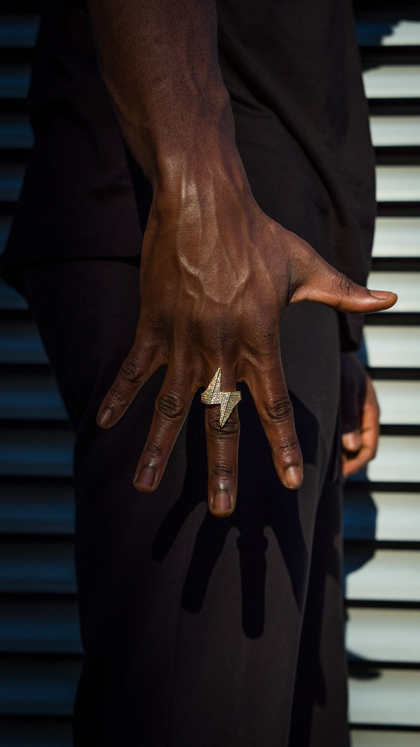 ICED OUT LIGHTNING RING - GOLD