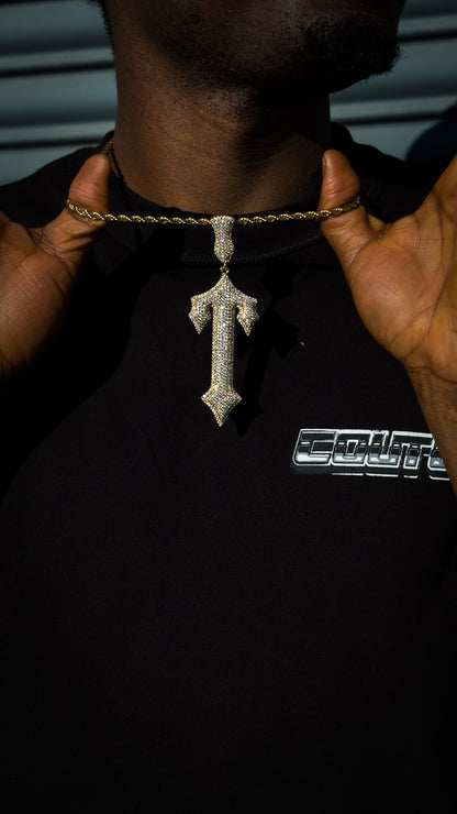 ICED OUT TRAP LOGO PENDANT - GOLD